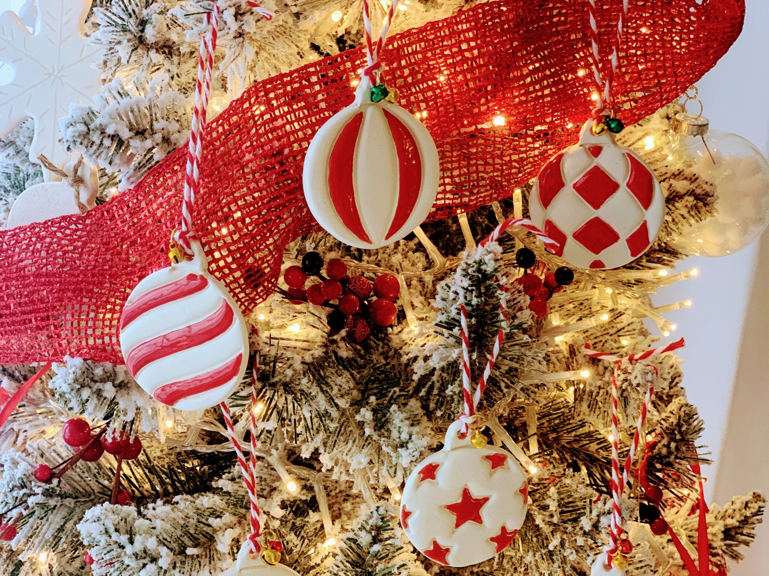 Bolas planas de cerámica para árbol de Navidad. - 6