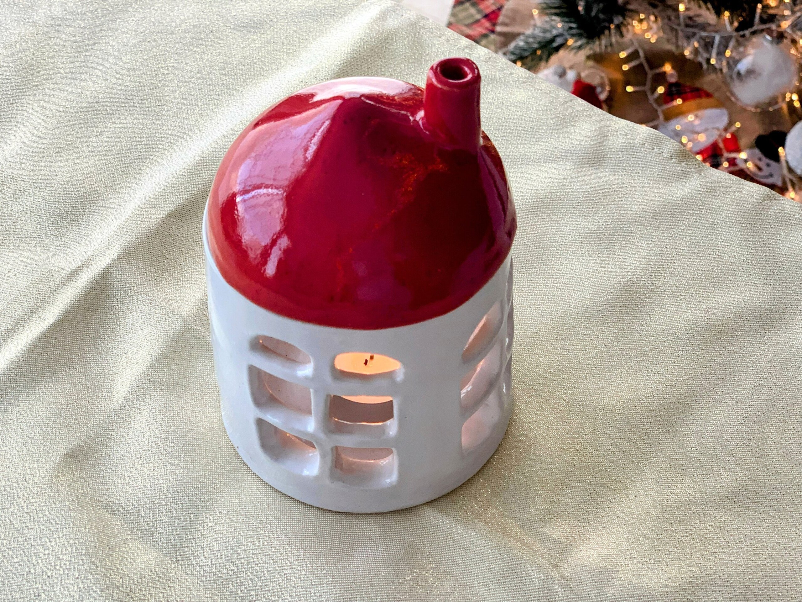 Porta velas faro esmaltado en blanco brillo y rojo. - 3