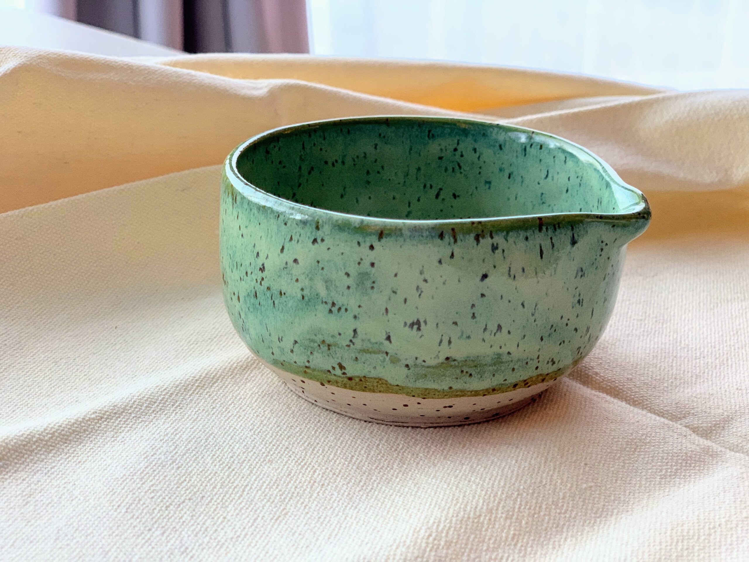 Jarrita para té matcha arcilla moteada - 5