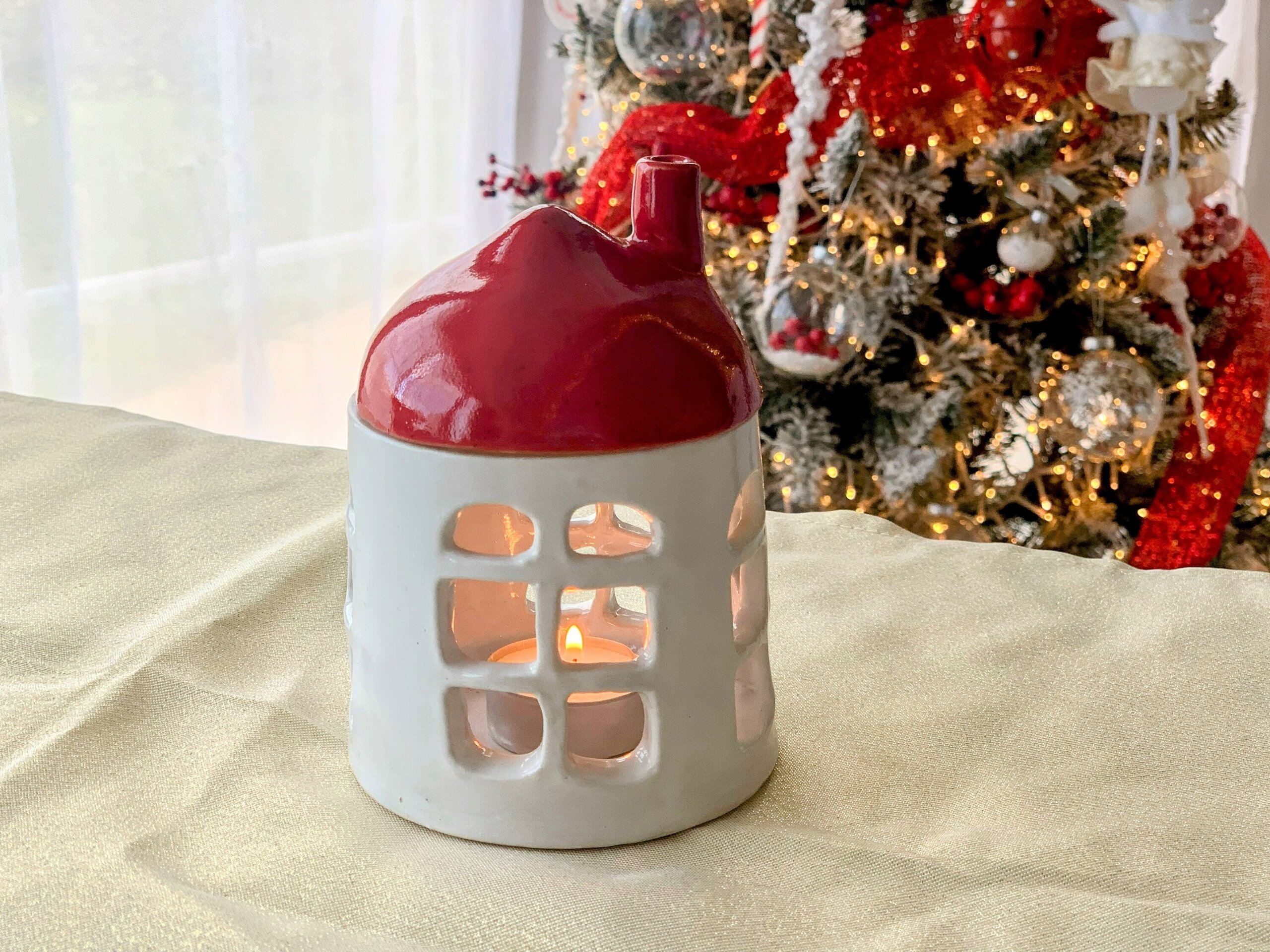 Porta velas faro esmaltado en blanco brillo y rojo. - 7