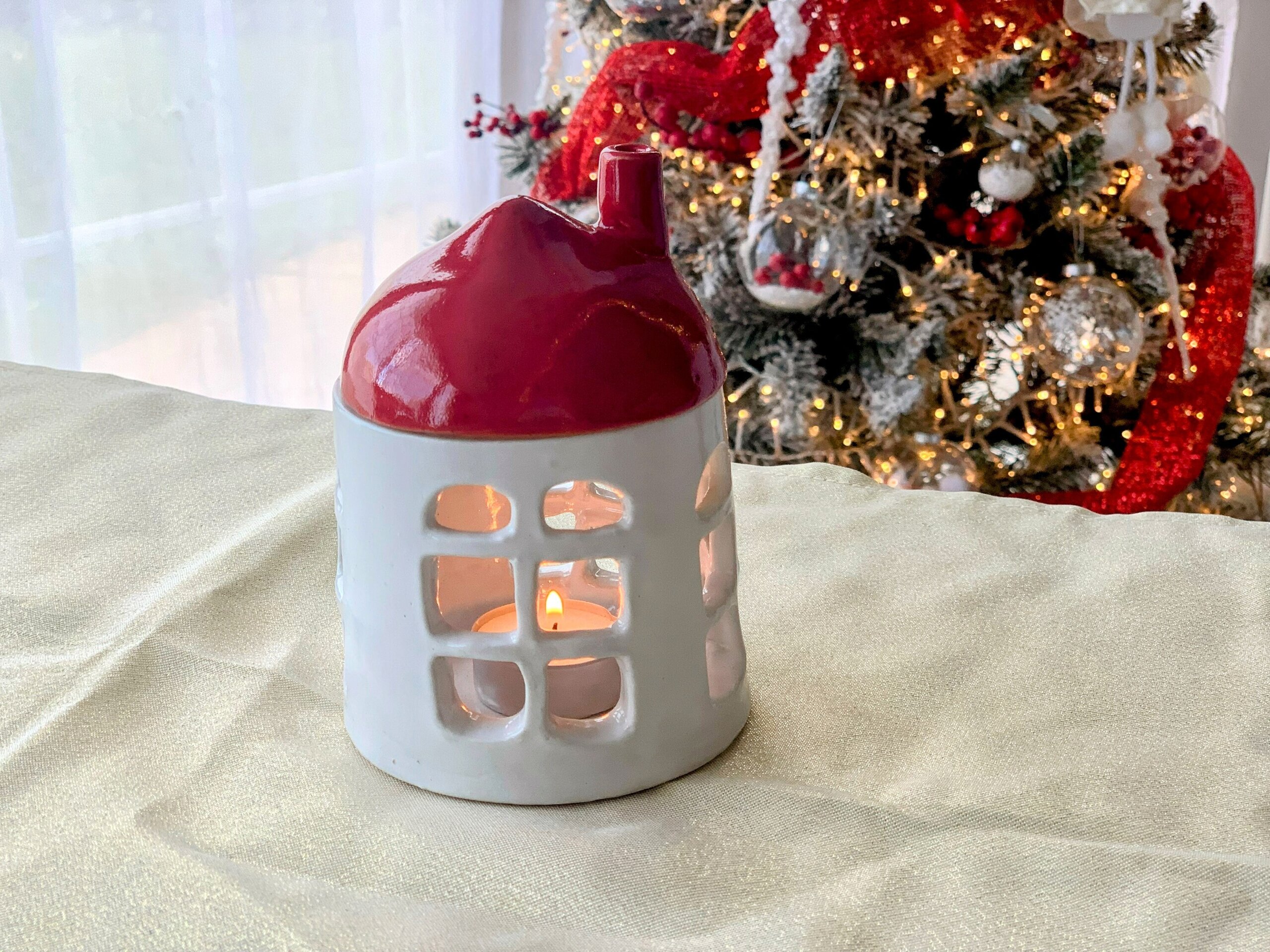 Porta velas faro esmaltado en blanco brillo y rojo. - 5