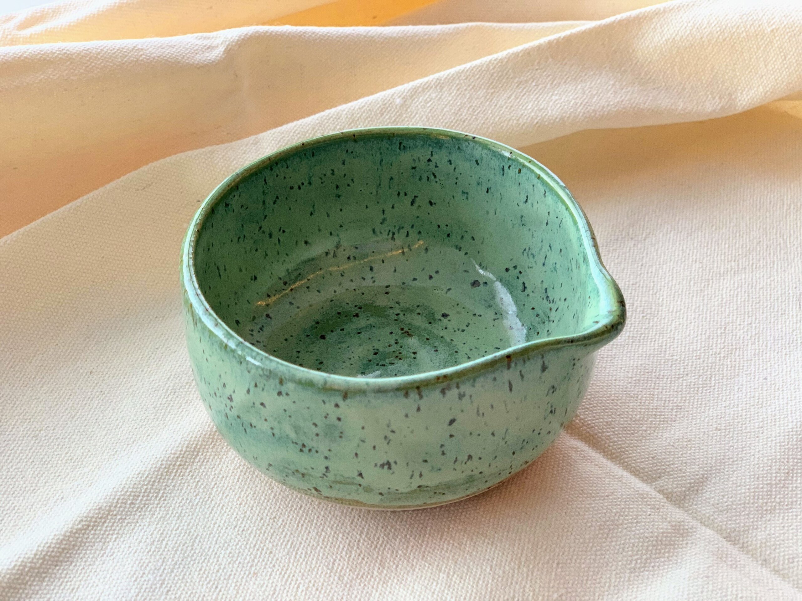 Jarrita para té matcha arcilla moteada - 4